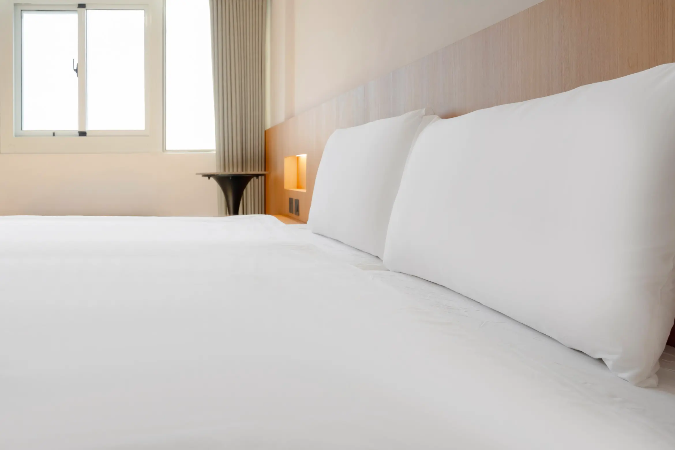  豪華雙人房 超大床或兩小床 有窗