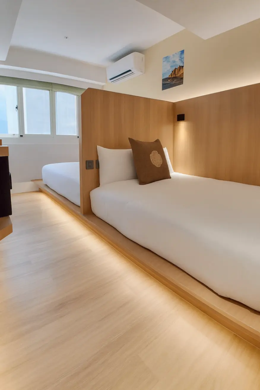 雅致四人房有窗